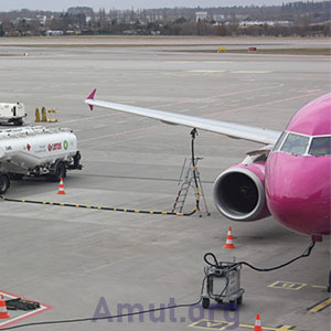 Refueling-aircraft--process-and-technical-challenges-min